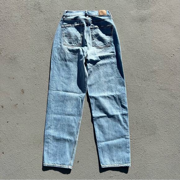 American Eagle Baggy Jean Distressed Light Wash 0 Short - Picture 3 of 8